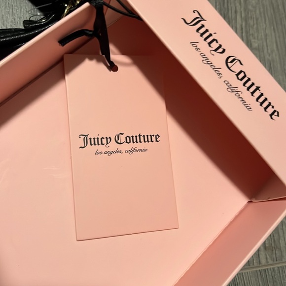 Juicy Couture wallet/wristlet for women. New with tags - Picture 10 of 10